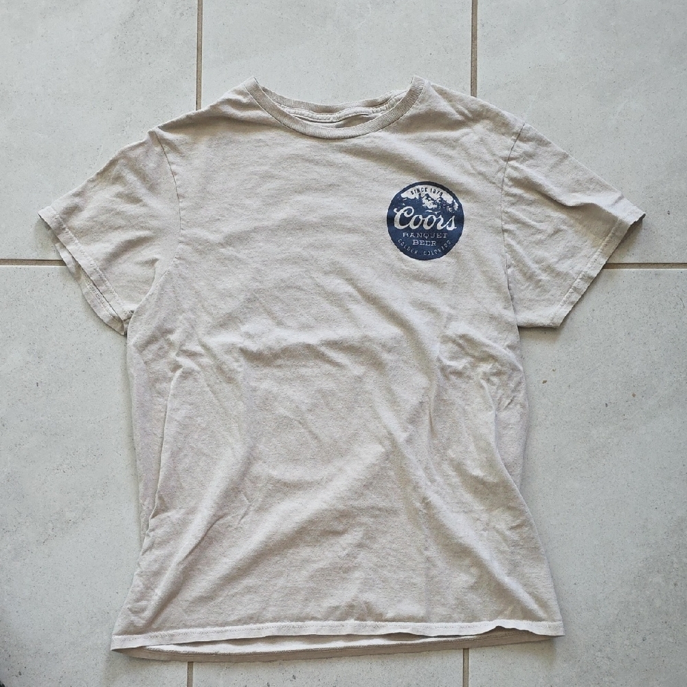 Coors Banquet Beer Graphic Tee Size Medium 100% Cotton Vintage Style - Picture 2 of 6